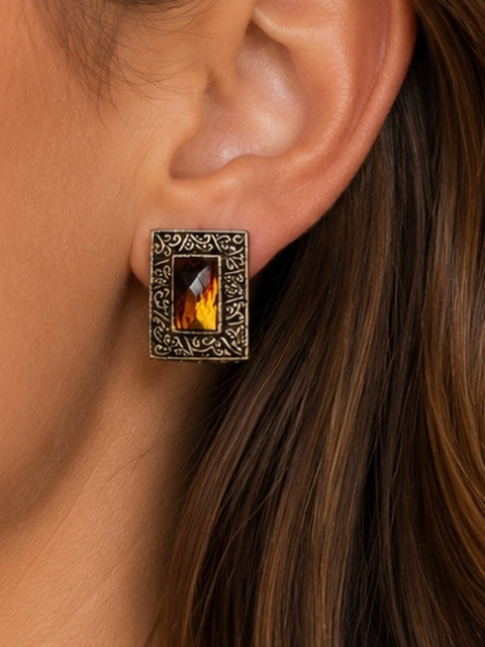 Vintage Amber color faceted Rectangle Stud Earrings Antique Gold